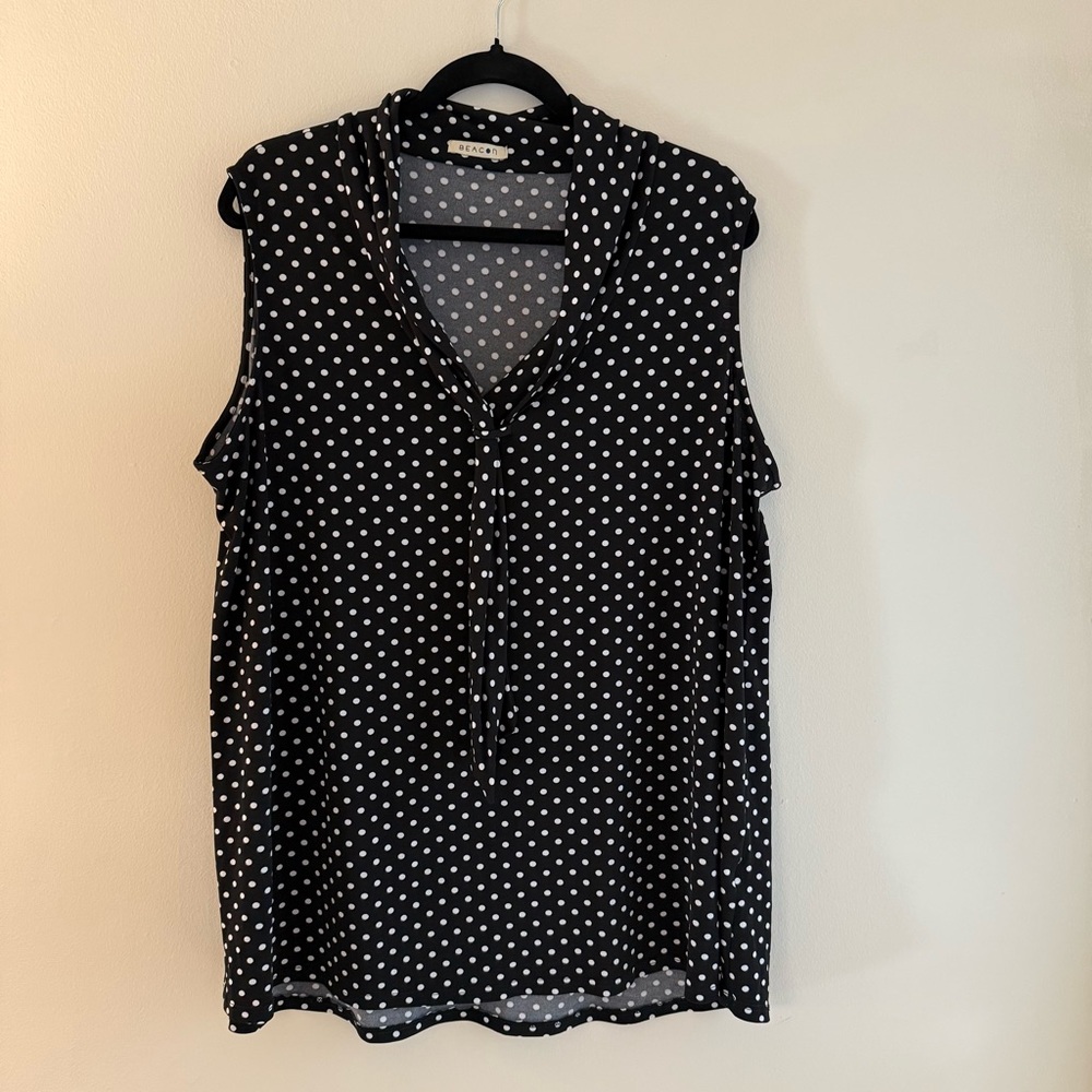 Polka dot sleeveless blouse.  Brand:  Beacon.  Size 2XL.
